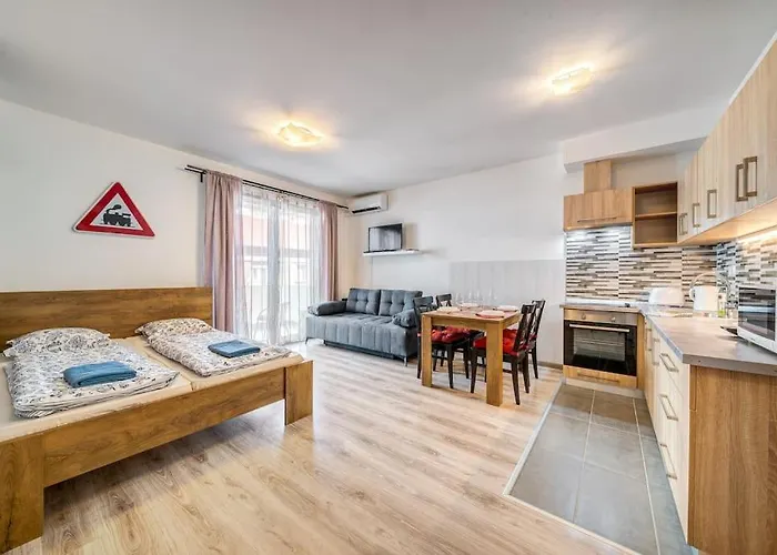 Corvin Railway Rest Apartment