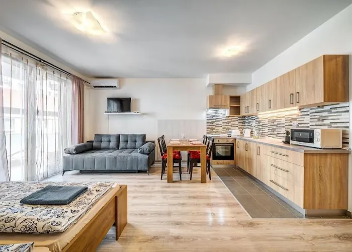 Corvin Railway Rest * Budapesta