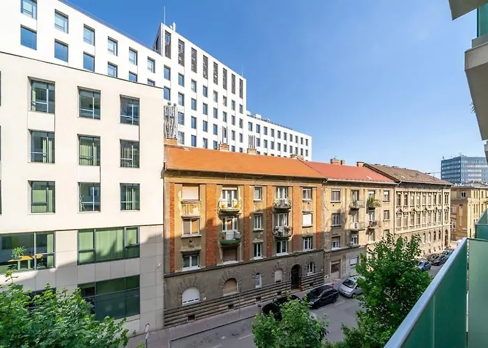 Apartament Corvin Railway Rest