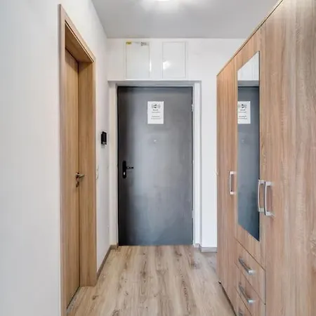 Apartamento Corvin Railway Rest *