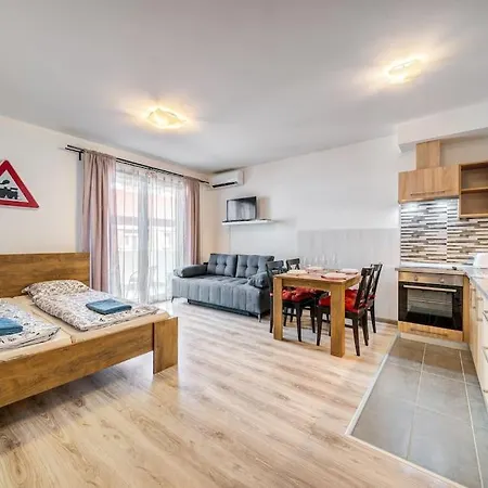 Corvin Railway Rest Apartment